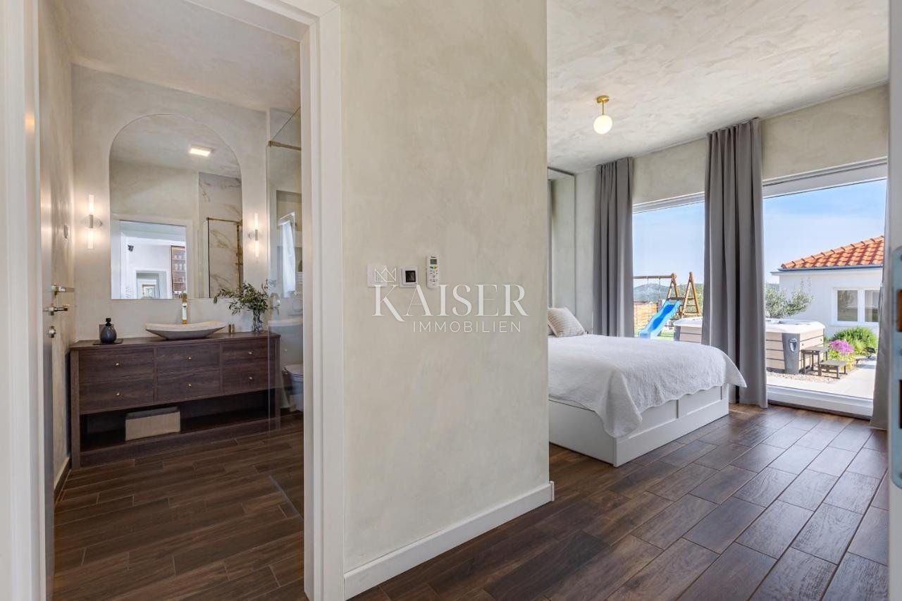 Haus Zu verkaufen - Šibensko-kninska Šibenik