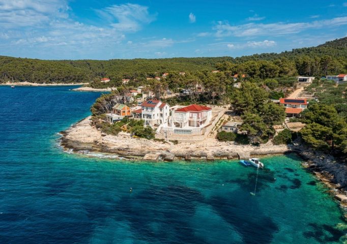 Kuća na prodaju 319 m² – Korčula