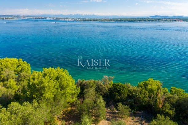 Zemljište na prodaju 1411 m² – Pašman
