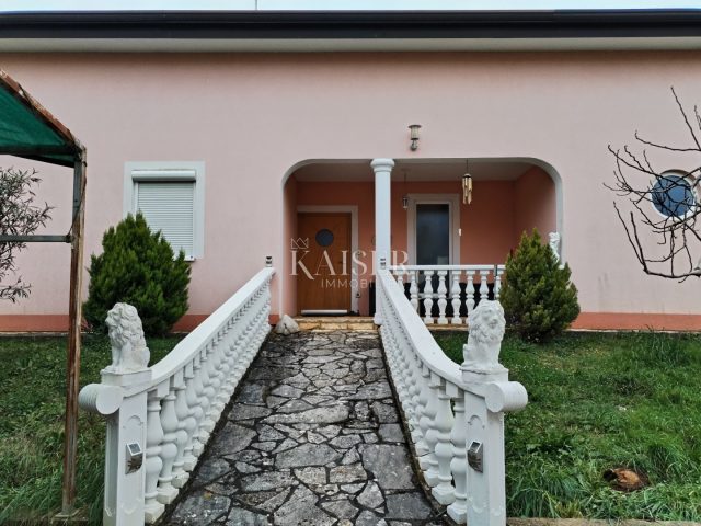 Haus zu verkaufen 400 m² – Umag