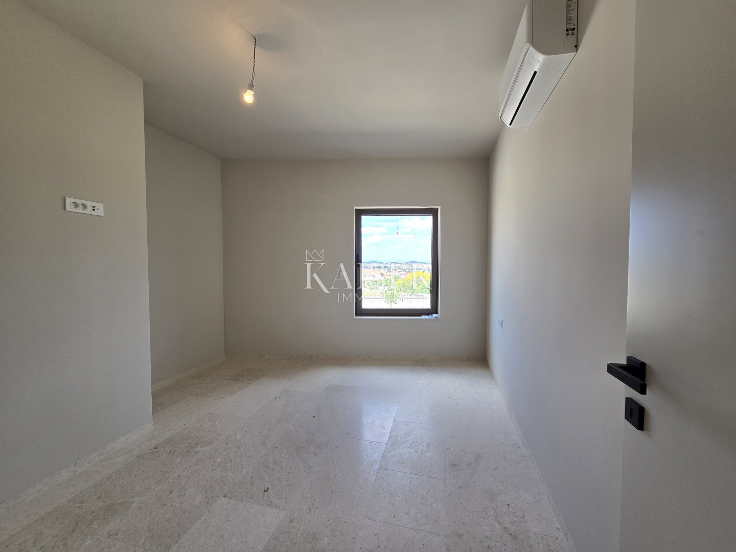 Appartamento In vendita - Šibensko-kninska Vodice