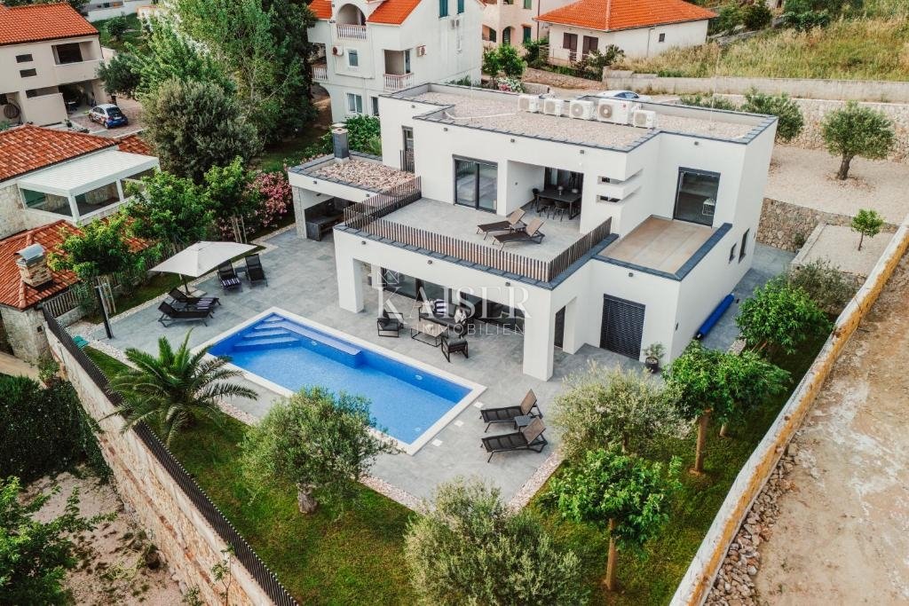Kuća Na prodaju - Zadarska Ražanac