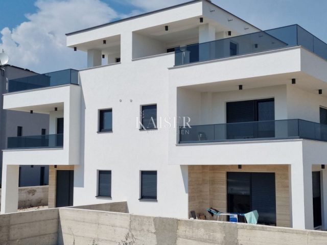 Haus zu verkaufen 153 m² – Srima
