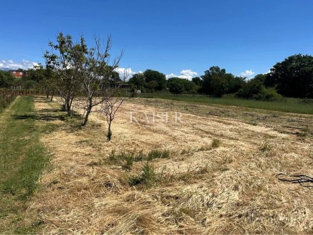 Zemljište na prodaju 1188 m² – Žerava