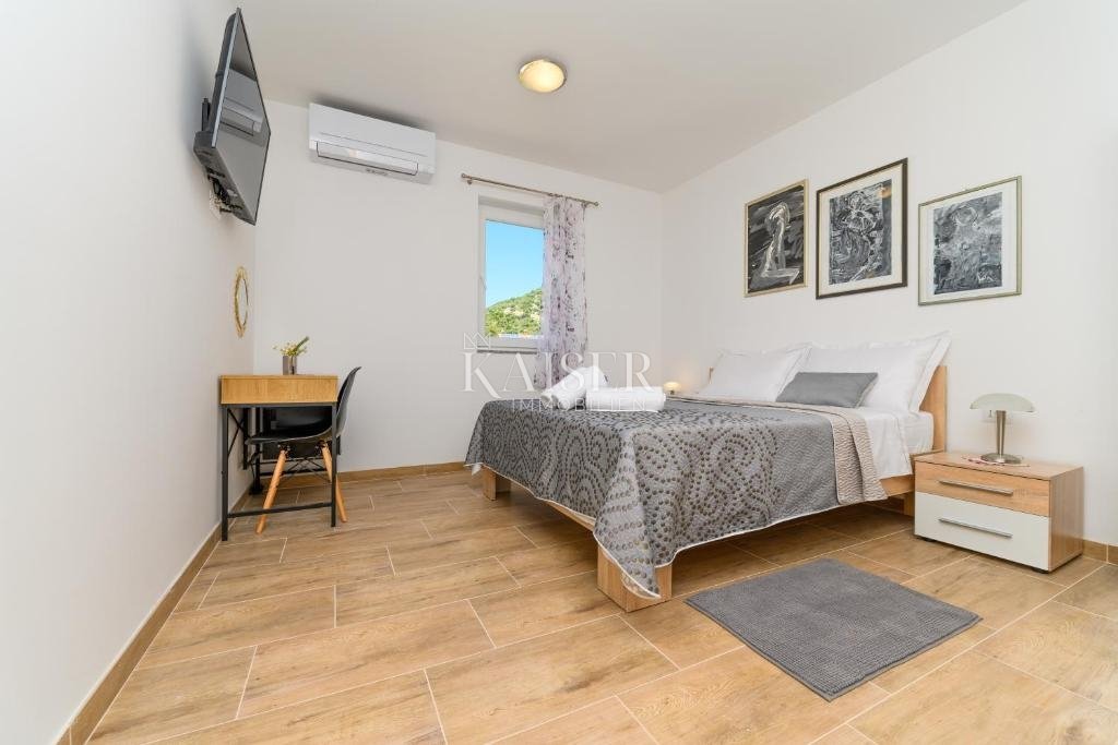 House For sale - Primorsko-goranska Cres