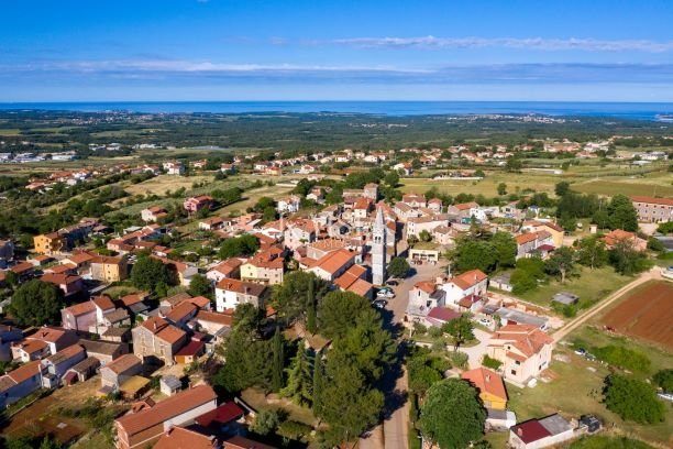 Zemljište na prodaju 1161 m² – Kaštelir
