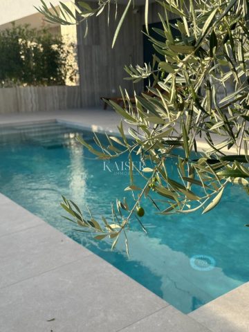 Kuća za najam 260 m² – Glavani