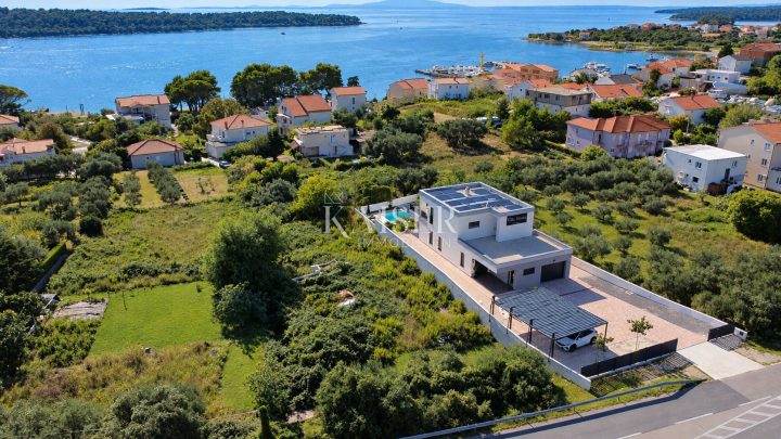 House for sale 250 m² – Rab