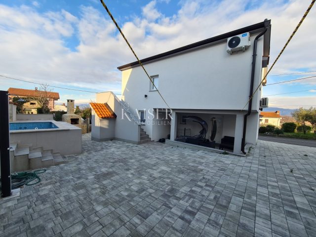 House For sale — Polje