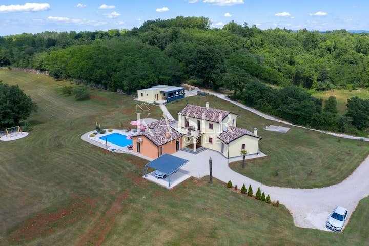 Haus Zu verkaufen - Istarska Pazin - Okolica