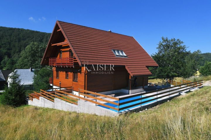 Kuća na prodaju 300 m² – Begovo Razdolje