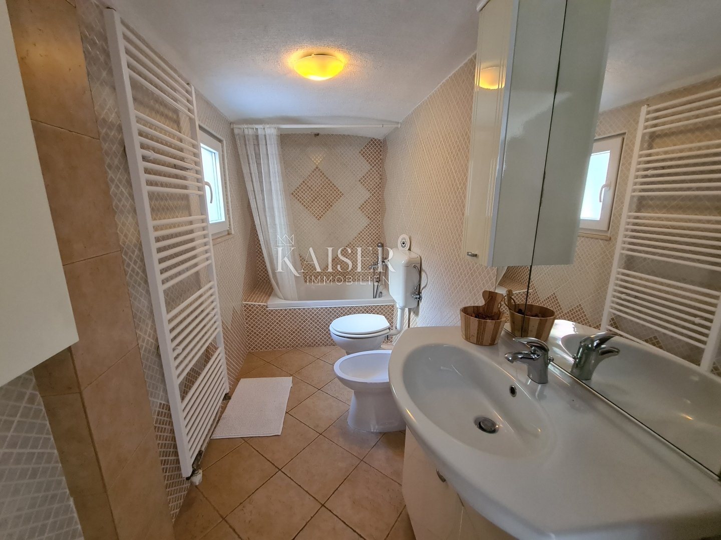House For sale - Primorsko-goranska Vinodolska Općina
