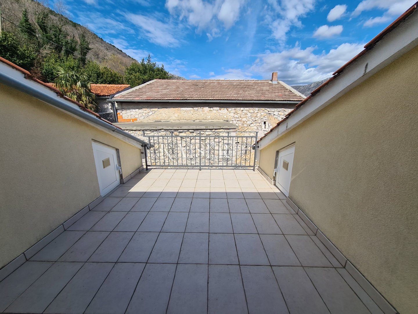 House For sale - Primorsko-goranska Vinodolska Općina