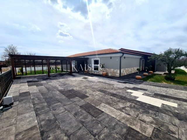 Haus Zu verkaufen - Istarska Svetvinčenat - foto 2/6