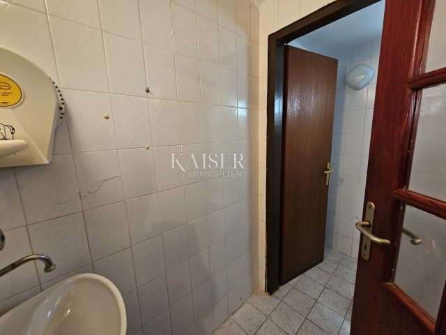 Poslovni prostori Na predaj - Primorsko-goranska Mali Lošinj - foto 2/3