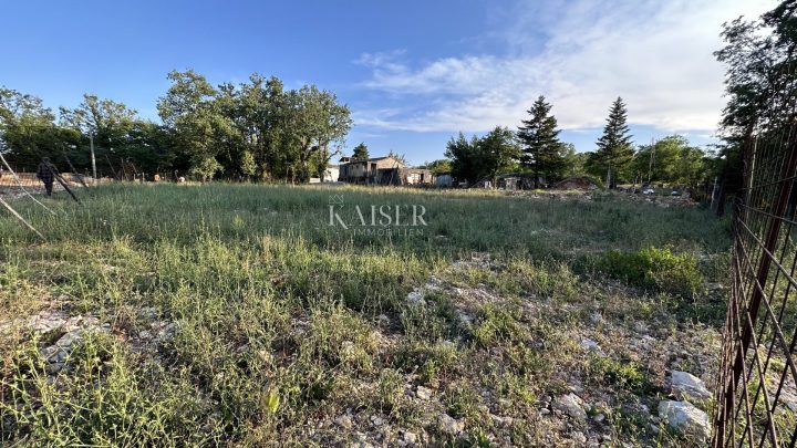 Terreno in vendita 978 m² – Dobrinj