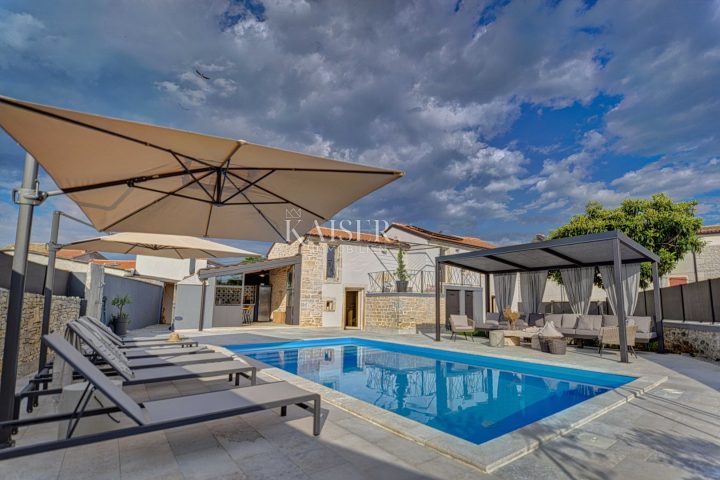 Kuća na prodaju 137 m² – Knapići