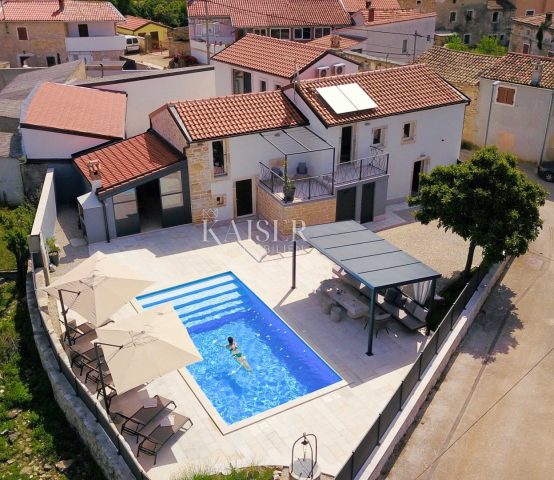 Haus Zu verkaufen - Istarska Sveti Lovreč - foto 2/15