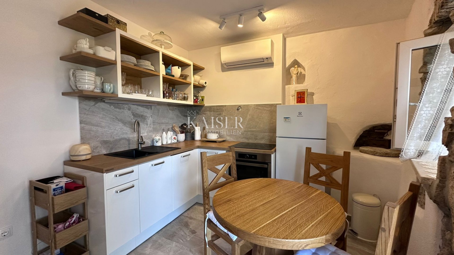 House For sale - Primorsko-goranska Omišalj