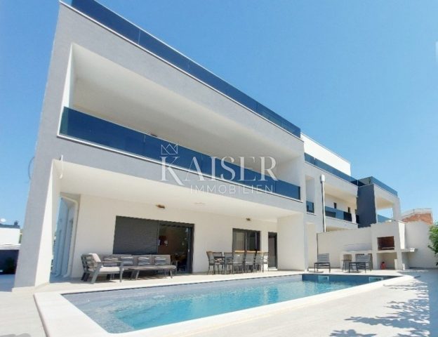 Haus zu verkaufen 280 m² – Poreč