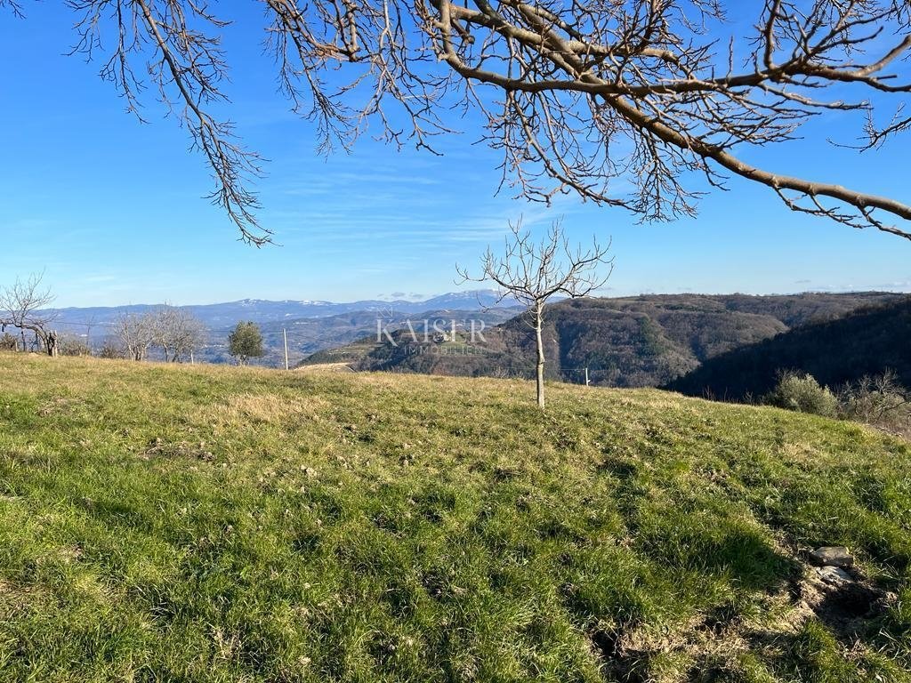 Grundstück Zu verkaufen - Istarska Motovun
