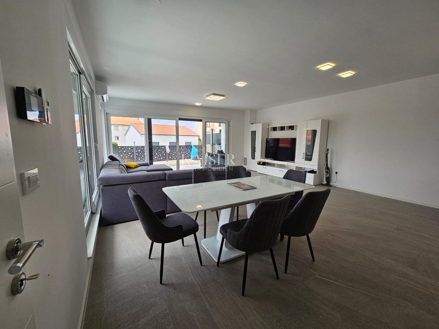 House For sale - Primorsko-goranska Malinska-Dubašnica