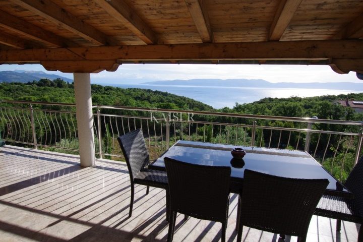 Haus zu verkaufen 500 m² – Rabac