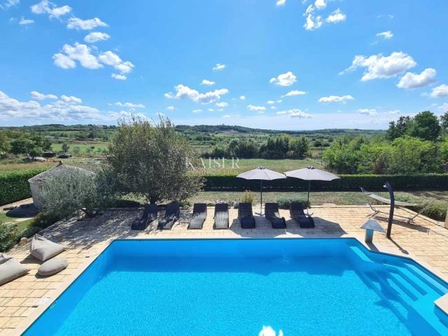 Haus zu verkaufen 290 m² – Poreč