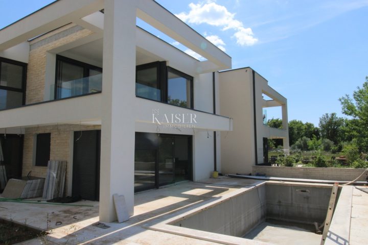 Flat for sale 157 m² – Milohnići