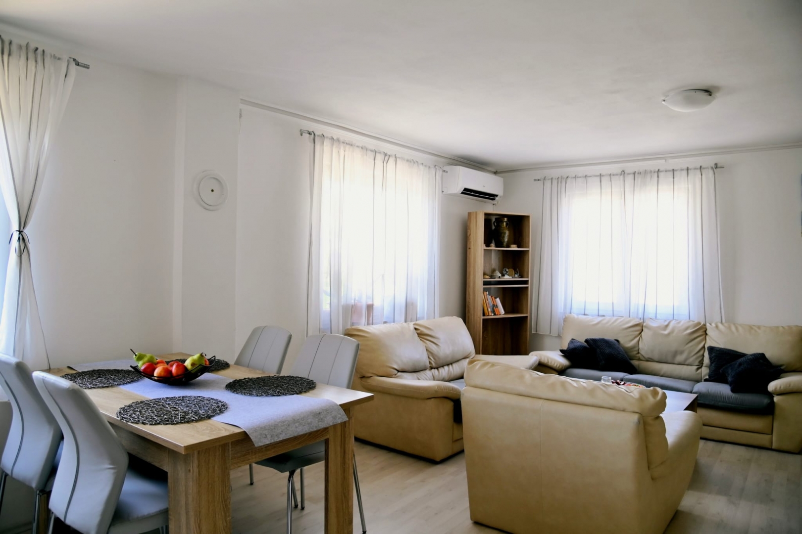 Kuća Na prodaju -  Gostinjac