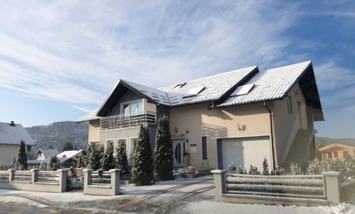 Kuća na prodaju 360 m² – Ravna Gora