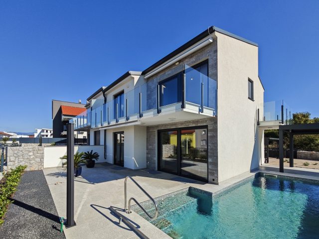 Kuća na prodaju 185 m² – Malinska-Dubašnica