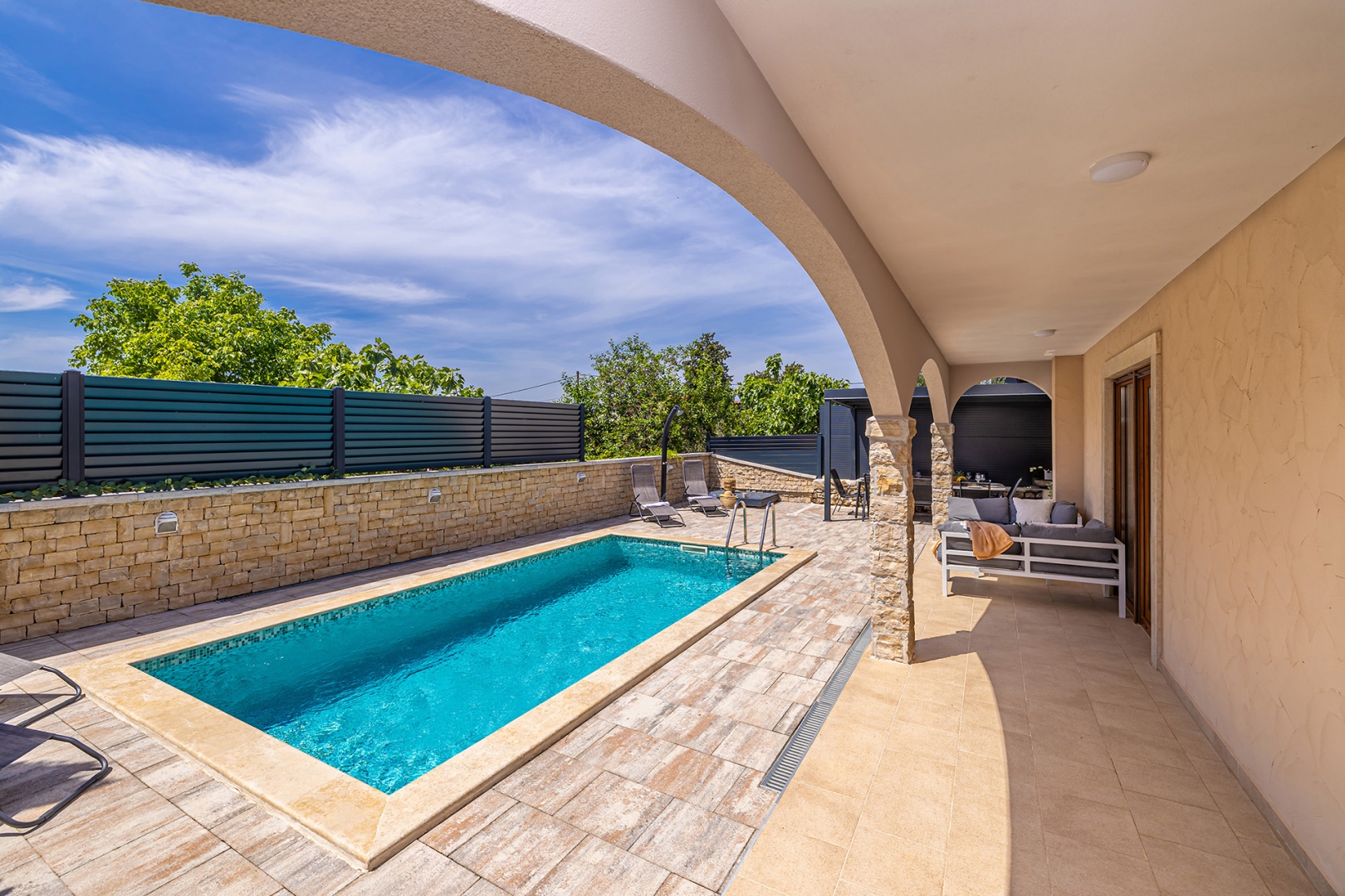 Kuća Na prodaju -  Linardići