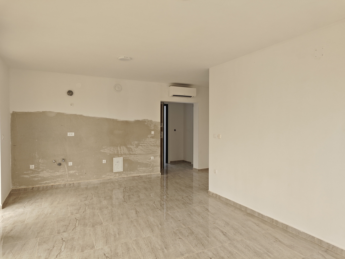 Flat For sale -  Njivice