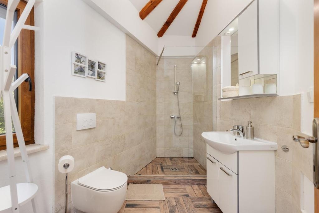 Haus Zu verkaufen - Primorsko-goranska Ljutići