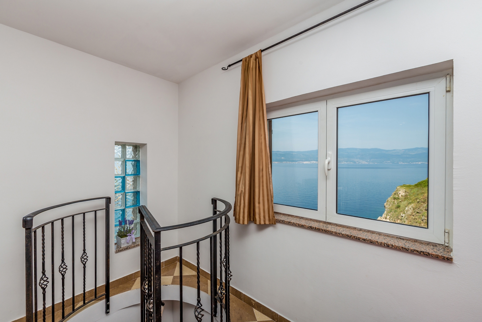 Kuća Na prodaju -  Vrbnik