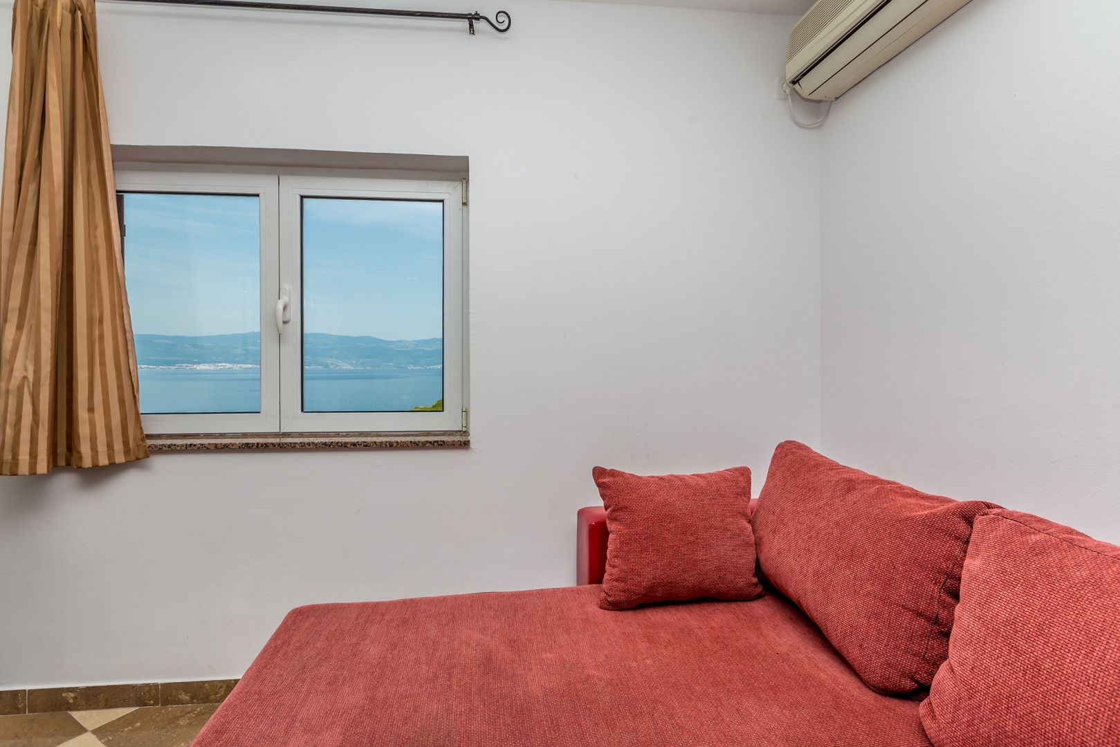 Kuća Na prodaju -  Vrbnik