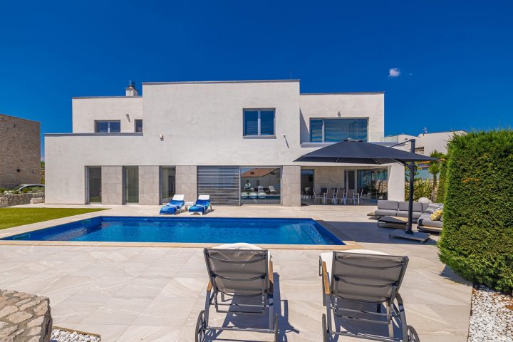 House for sale 400 m² – Krk