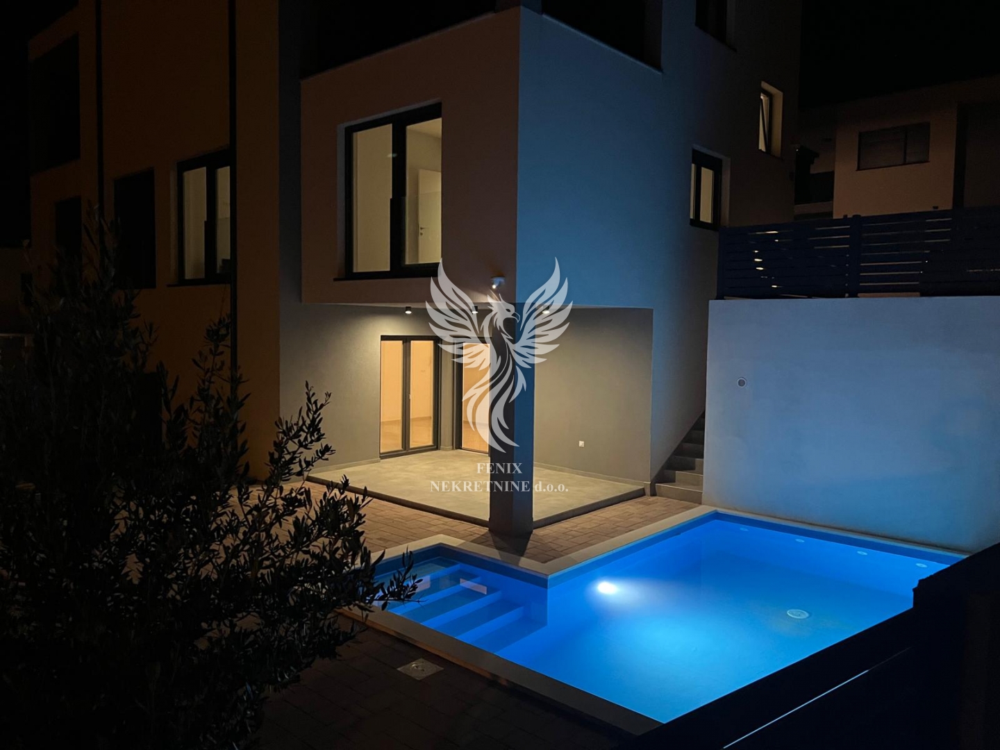 Hiša Na predaj -  Vodice