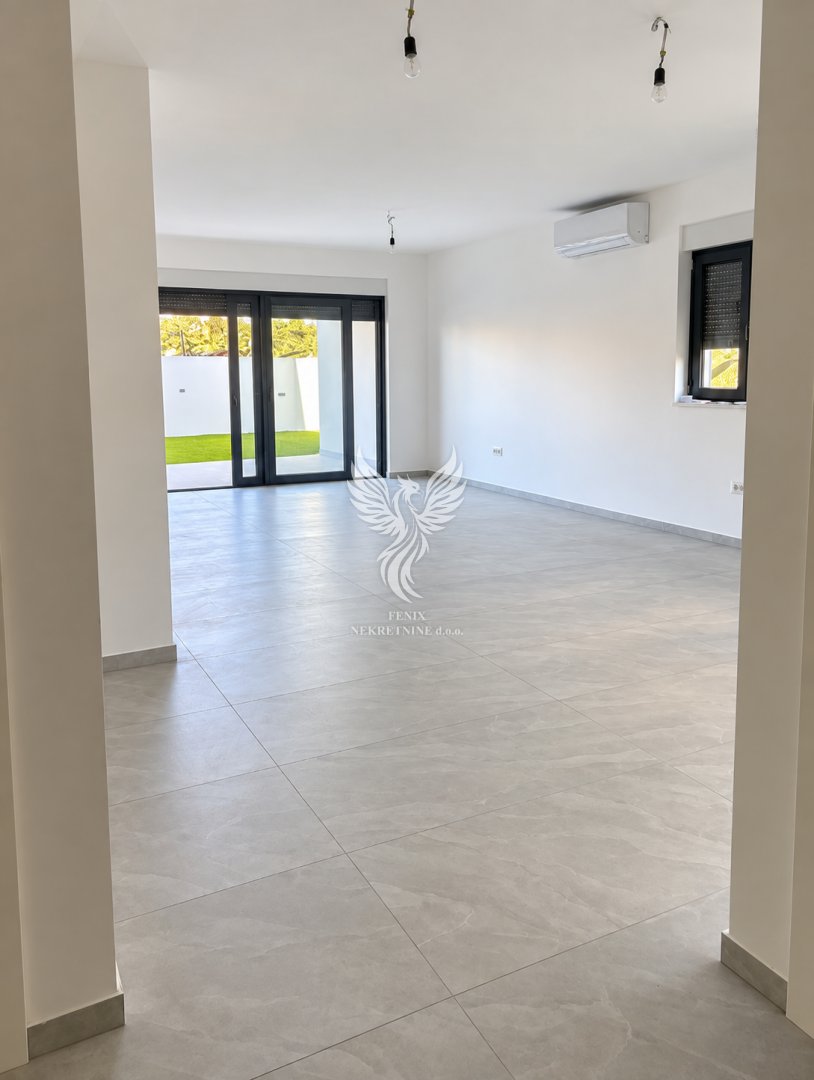 Appartamento In vendita - Šibensko-kninska Vodice