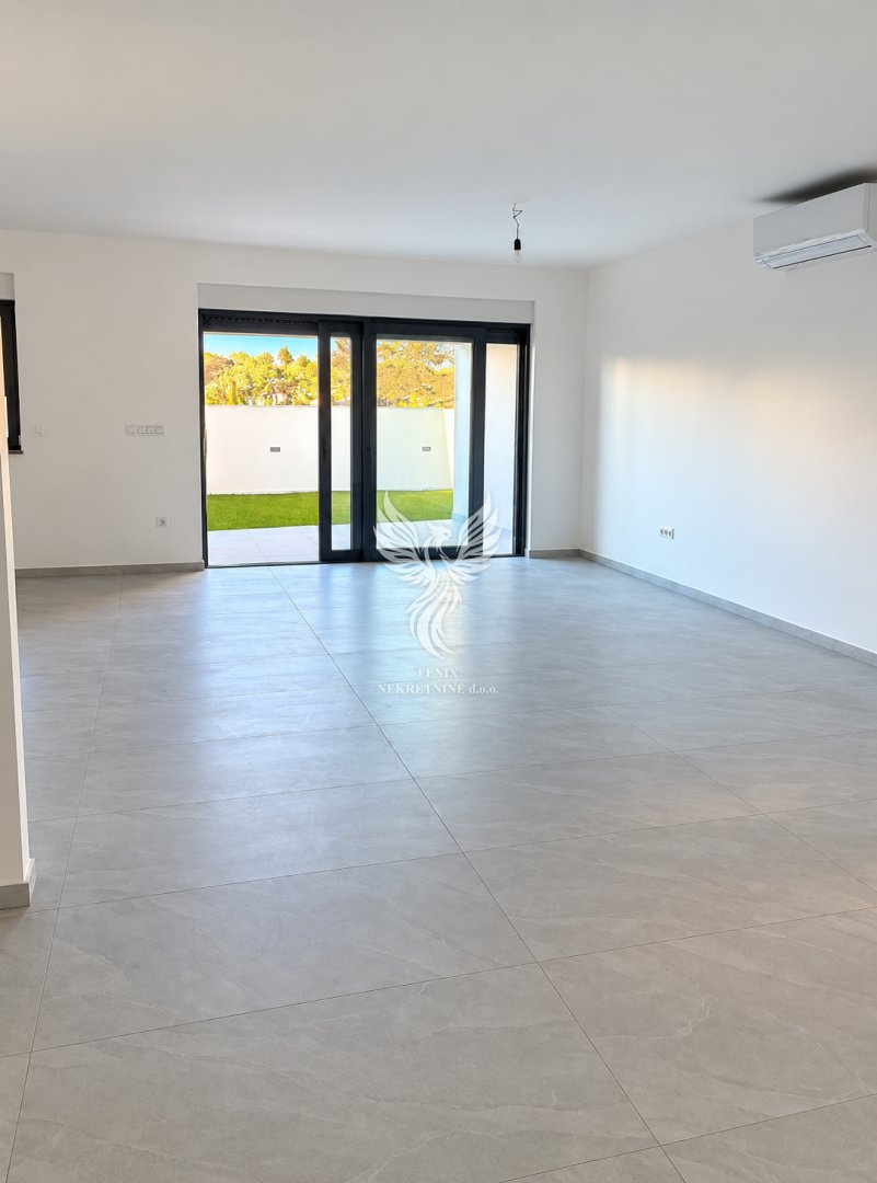 Appartamento In vendita - Šibensko-kninska Vodice