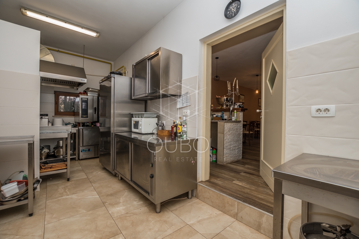 Commerciale In vendita - Istarska Poreč