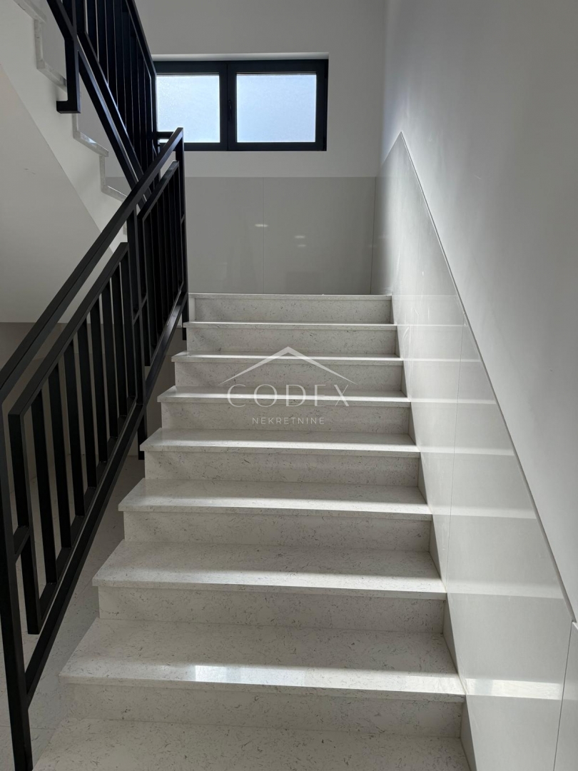 Apartment Zu verkaufen -  Štinjan