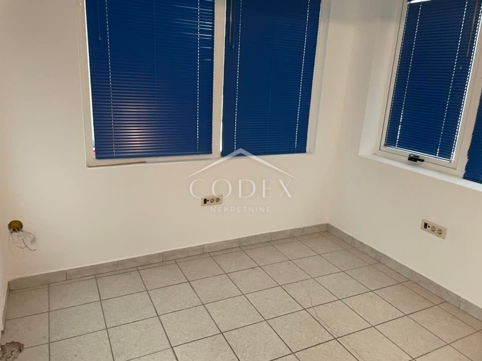 Commerciale In vendita -  Jušići