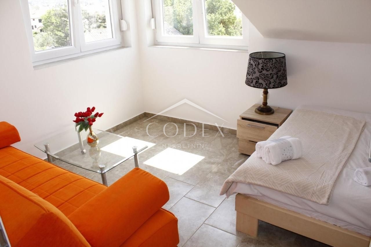 Casa In vendita -  Novalja