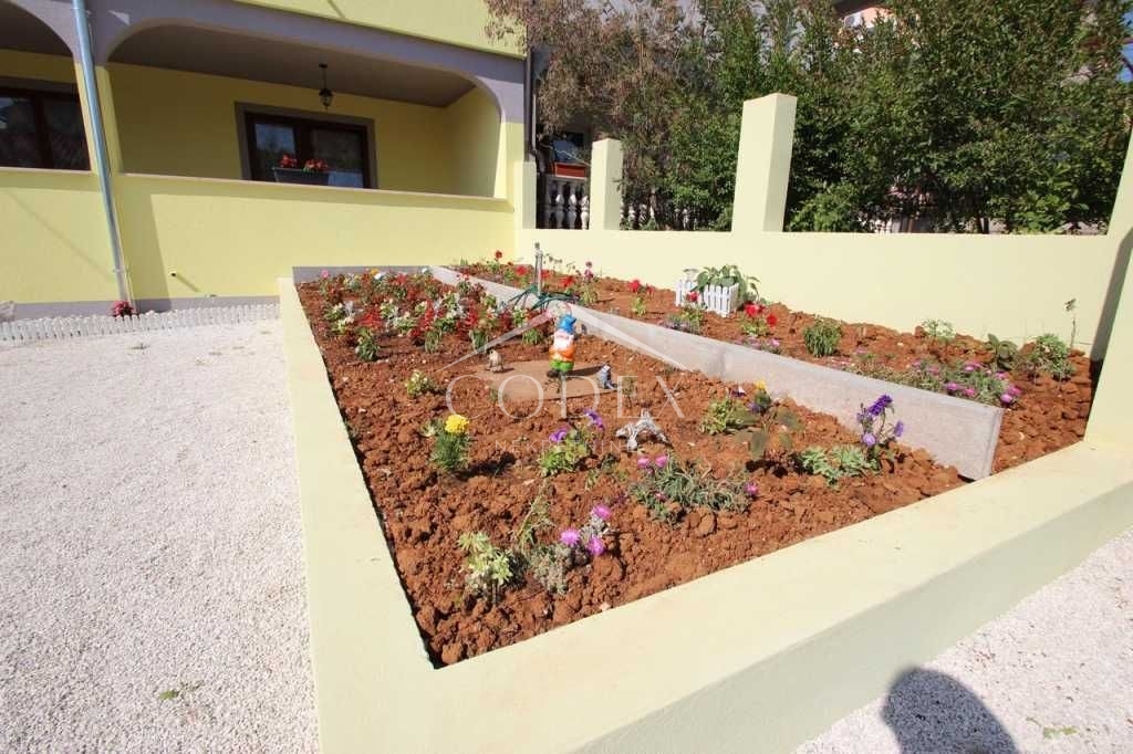 Apartma Na predaj -  Radmani