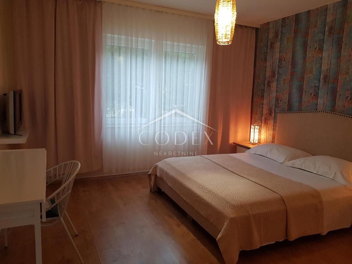 Lokal użytkowy Na sprzedaż -  Pag