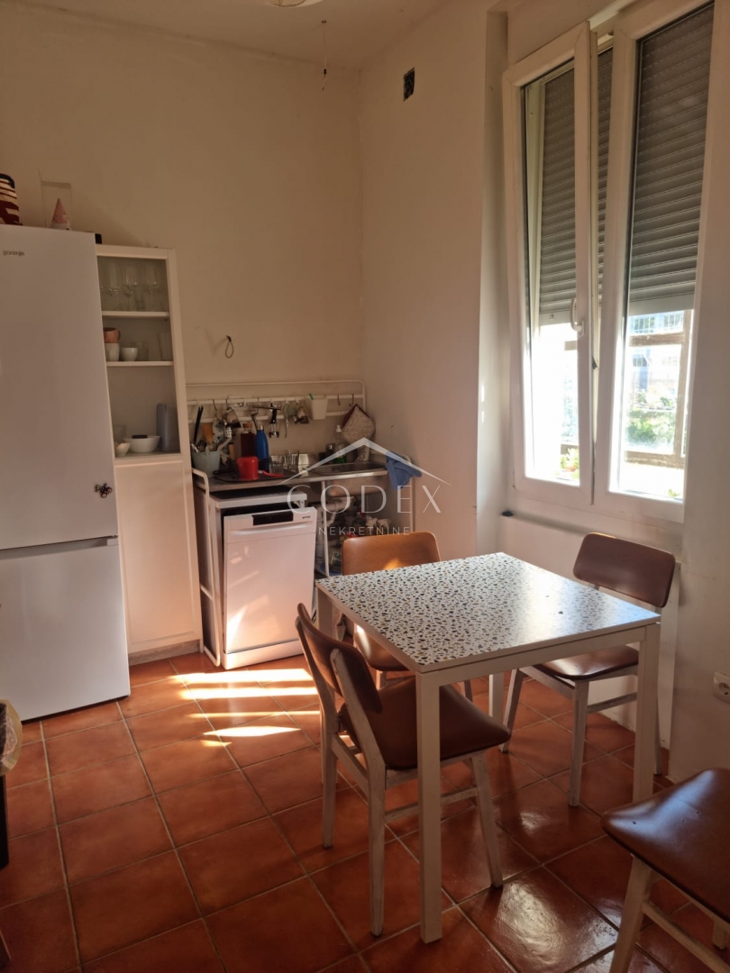 Apartmán Na prodej -  Školjić