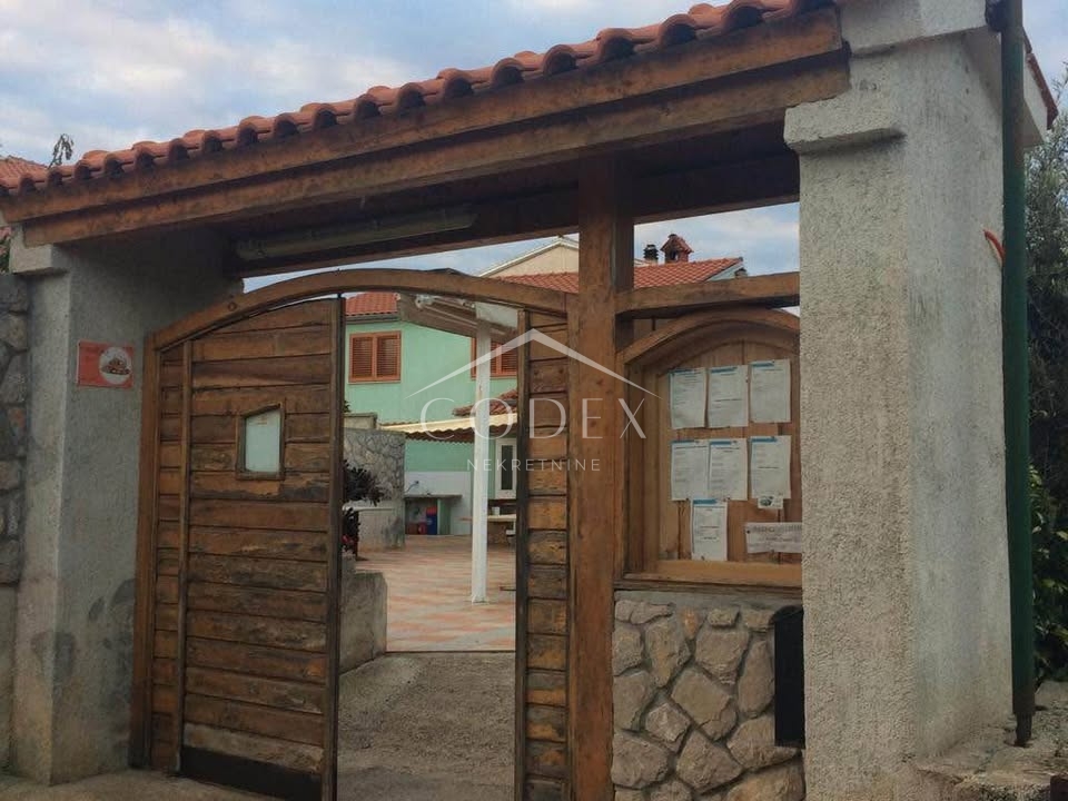 Hiša Na predaj -  Ilovik