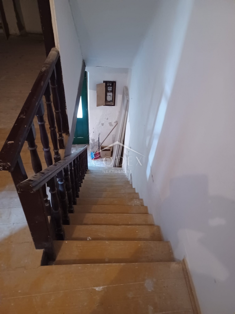Hiša Na predaj -  Susak